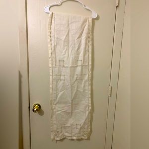 15 x 51 vintage table runner